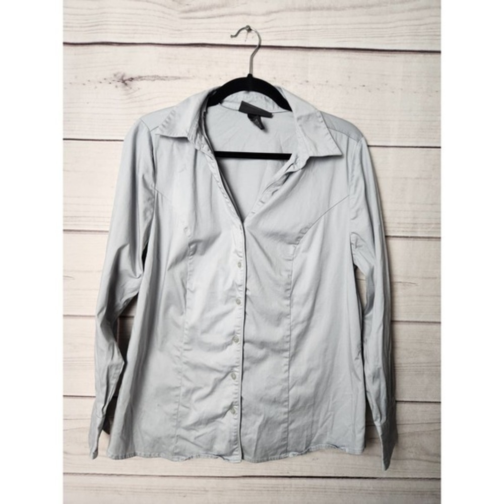 Classic Long Sleeve Button-Up Shirt - Light Gray